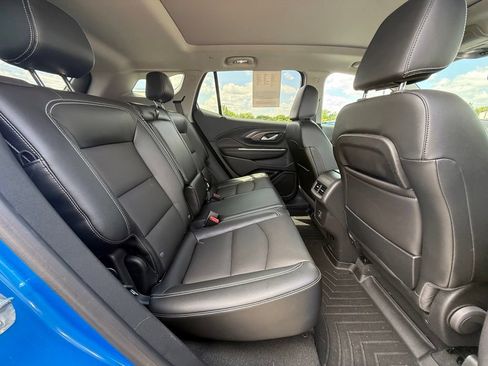 Used 2024 GMC Terrain SLT w/ Tech Package FWD image 35