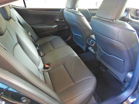 Used 2021 Lexus ES 250 w/ Premium Package image 15