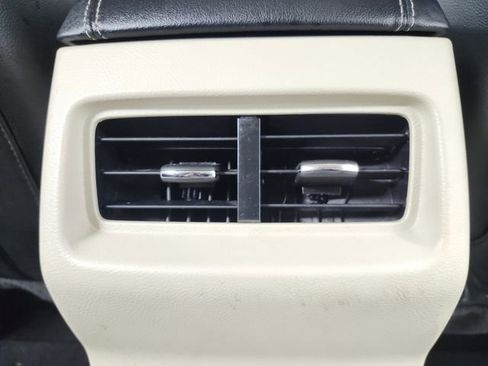Used 2021 Ford Edge Titanium FWD image 37