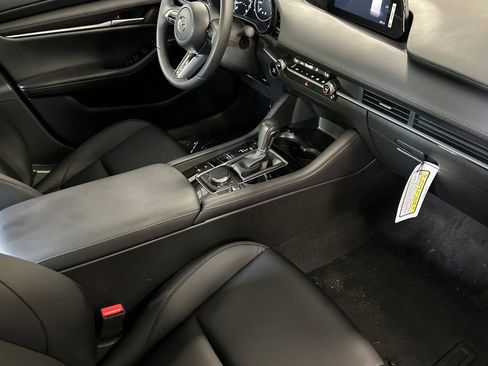 Used 2025 MAZDA MAZDA3 s FWD image 16