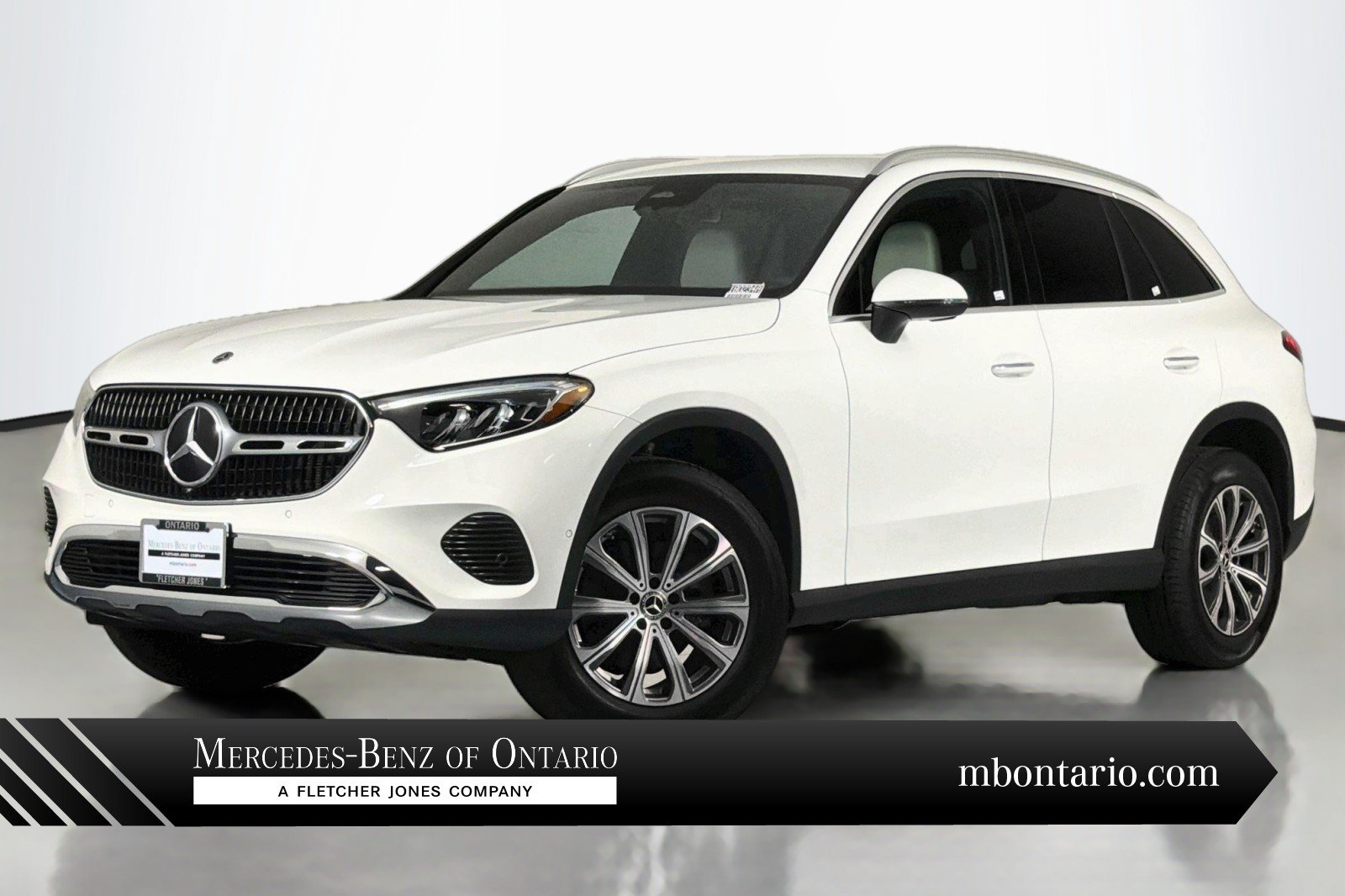 Certified 2025 Mercedes-Benz GLC 300 image 1