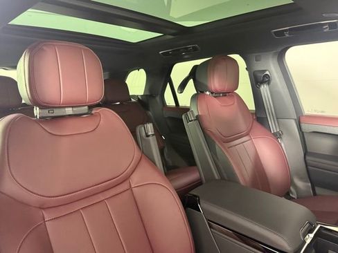 New 2025 Land Rover Range Rover Sport Dynamic SE AWD/4WD image 32