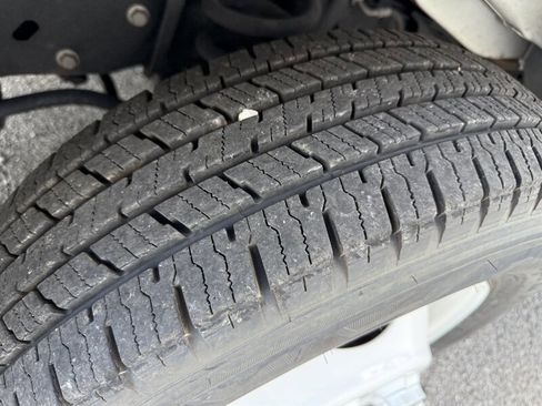 Used 2023 Ford E-350 and Econoline 350 Super Duty w/ Power Windows & Locks Group image 7