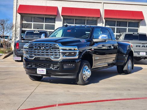 New 2026 RAM 3500 Limited image 38