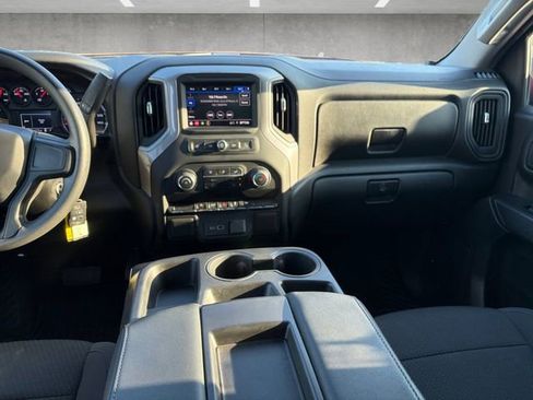 Used 2022 Chevrolet Silverado 1500 Custom RWD image 3