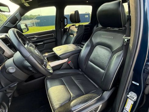 Used 2019 RAM 1500 Laramie AWD/4WD image 11