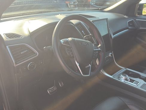 Used 2024 Ford Edge ST-Line AWD/4WD image 8