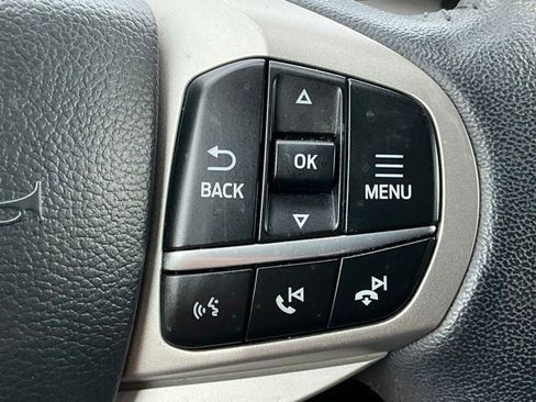 Used 2023 Ford Explorer XLT RWD image 35