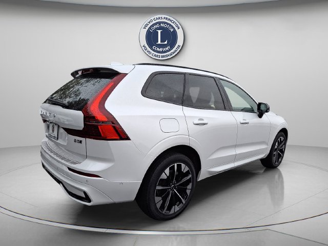 Certified 2026 Volvo XC60 B5 Plus AWD/4WD image 4