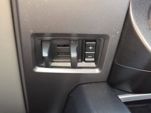 Used 2017 Ford F150 XLT w/ Equipment Group 302A Luxury image 23