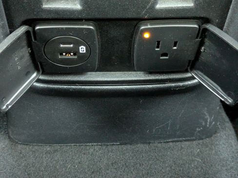 Used 2022 Ford Bronco Wildtrak image 14