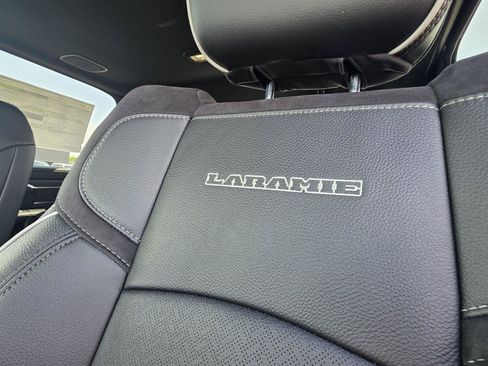 New 2026 RAM 2500 Laramie AWD/4WD image 19