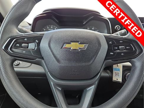 Used 2025 Chevrolet Trax LS image 24