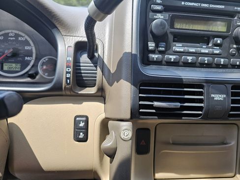 Used 2005 Honda CR-V EX image 16