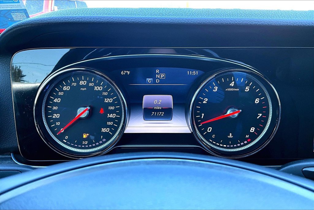 Used 2017 Mercedes-Benz E 300 4MATIC image 26