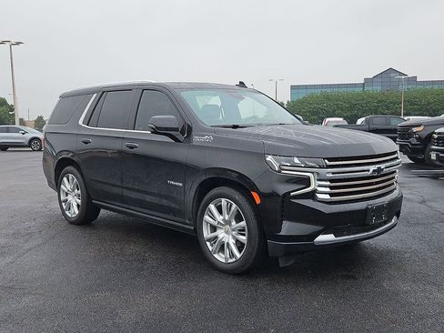 Used 2024 Chevrolet Tahoe High Country RWD image 8