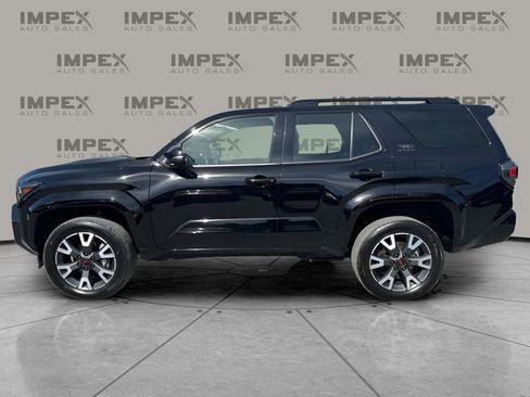 Used 2025 Toyota 4Runner TRD Sport Premium AWD/4WD image 2