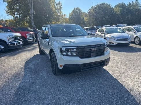 Used 2024 Ford Maverick Lariat w/ Black Appearance Package image 5