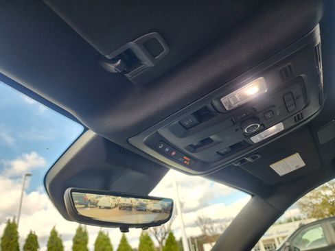 Used 2023 Cadillac Escalade ESV Premium Luxury w/ Performance Package image 40