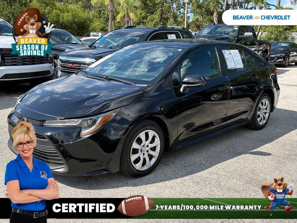 Used 2023 Toyota Corolla LE FWD image 1