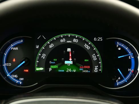 Used 2025 Toyota RAV4 XLE w/ Convenience Package image 25