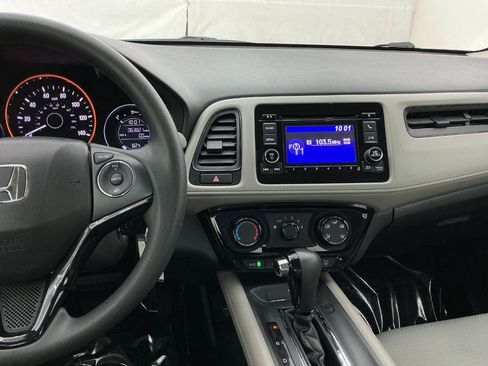 Used 2020 Honda HR-V LX image 33