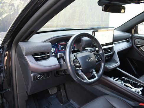 Used 2025 Ford Explorer Platinum w/ LUX Leather Package AWD/4WD image 14