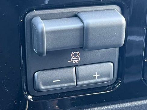 New 2026 Chevrolet Silverado 2500 High Country w/ High Country Premium Package AWD/4WD image 35