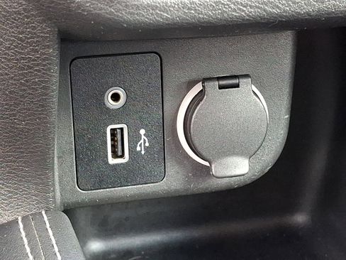 Used 2018 Nissan Kicks SR w/ Premium Package FWD image 24