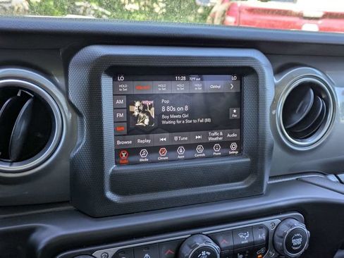 Used 2021 Jeep Wrangler Unlimited Sahara w/ Dual Top Group AWD/4WD image 18