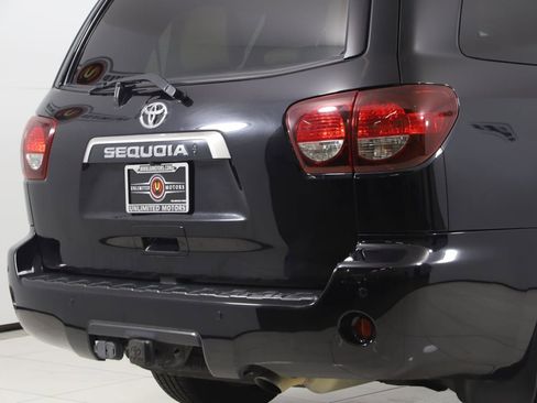 Used 2020 Toyota Sequoia Platinum AWD/4WD image 44