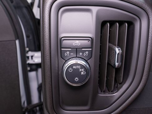 Used 2024 GMC Sierra 2500 Pro w/ Convenience Package RWD image 29