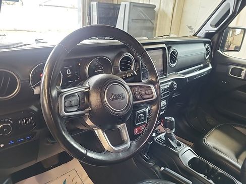 Used 2022 Jeep Wrangler Unlimited Rubicon 4xe image 3