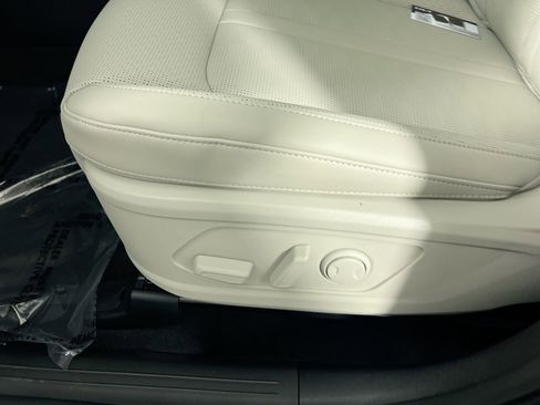 New 2026 Kia Sorento S w/ S Panoramic Sunroof Package FWD image 13