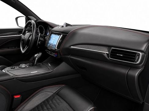 Used 2019 Maserati Levante Trofeo AWD/4WD image 37