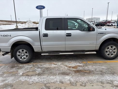 Used 2011 Ford F150 XLT w/ XLT Chrome Pkg image 2