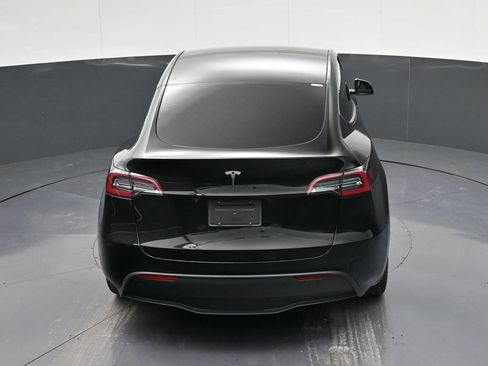 Used 2024 Tesla Model Y Long Range image 28