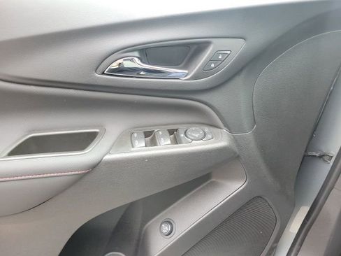 Used 2024 Chevrolet Equinox RS image 33