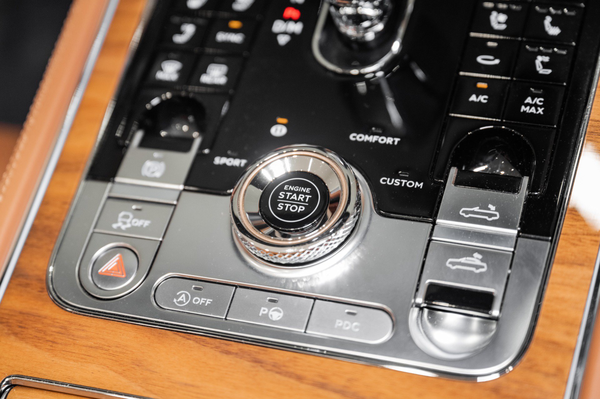 Certified 2024 Bentley Continental GT V8 AWD/4WD image 41
