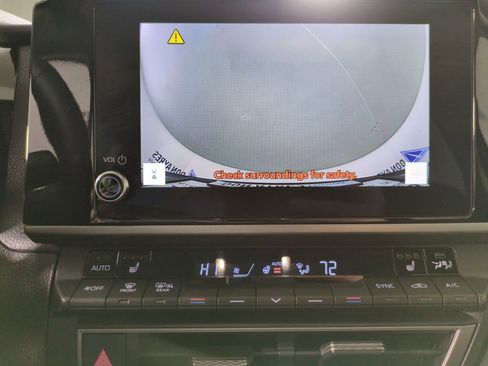 Used 2025 Toyota Camry LE w/ Convenience Package image 22