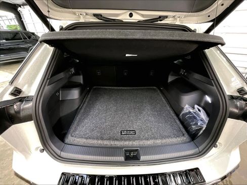 New 2026 Volkswagen Tiguan SEL R-Line AWD/4WD image 28