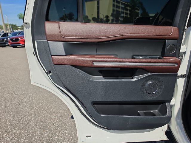 Used 2022 Ford Expedition Limited RWD image 14