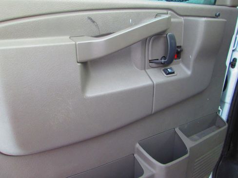 Used 2021 Chevrolet Express 2500 Extended w/ Driver Convenience Package image 4