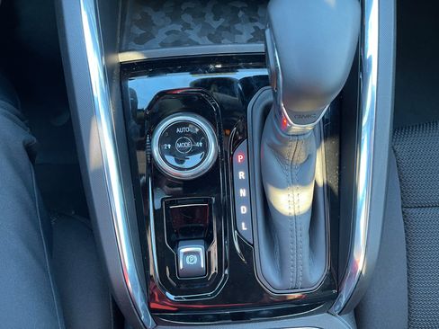 New 2026 GMC Canyon Elevation w/ Convenience Package image 15