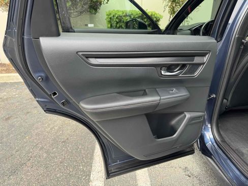 Used 2025 Honda CR-V Sport-L image 46