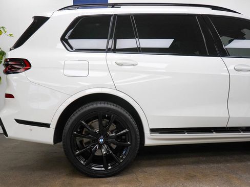 Used 2023 BMW X7 xDrive40i w/ Executive Package AWD/4WD image 15