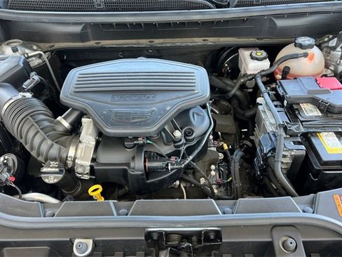 Used 2025 Cadillac XT5 Premium Luxury image 25