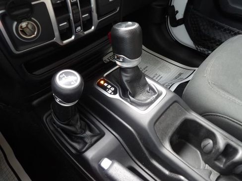 Used 2019 Jeep Wrangler Unlimited Sport S AWD/4WD image 26