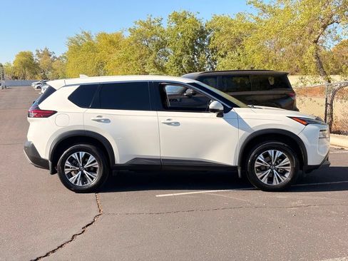 Used 2021 Nissan Rogue SV FWD image 7