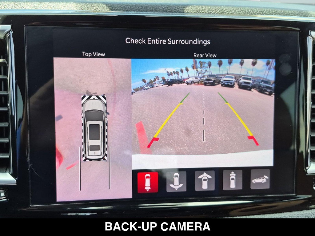Used 2023 Chrysler Pacifica Pinnacle FWD image 23